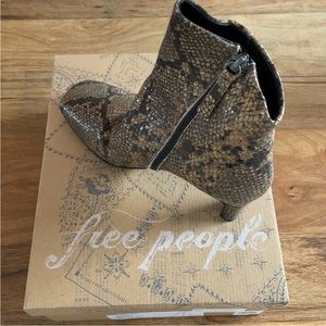 NEW Free People Cybill Heel Boot - new in box - size 7